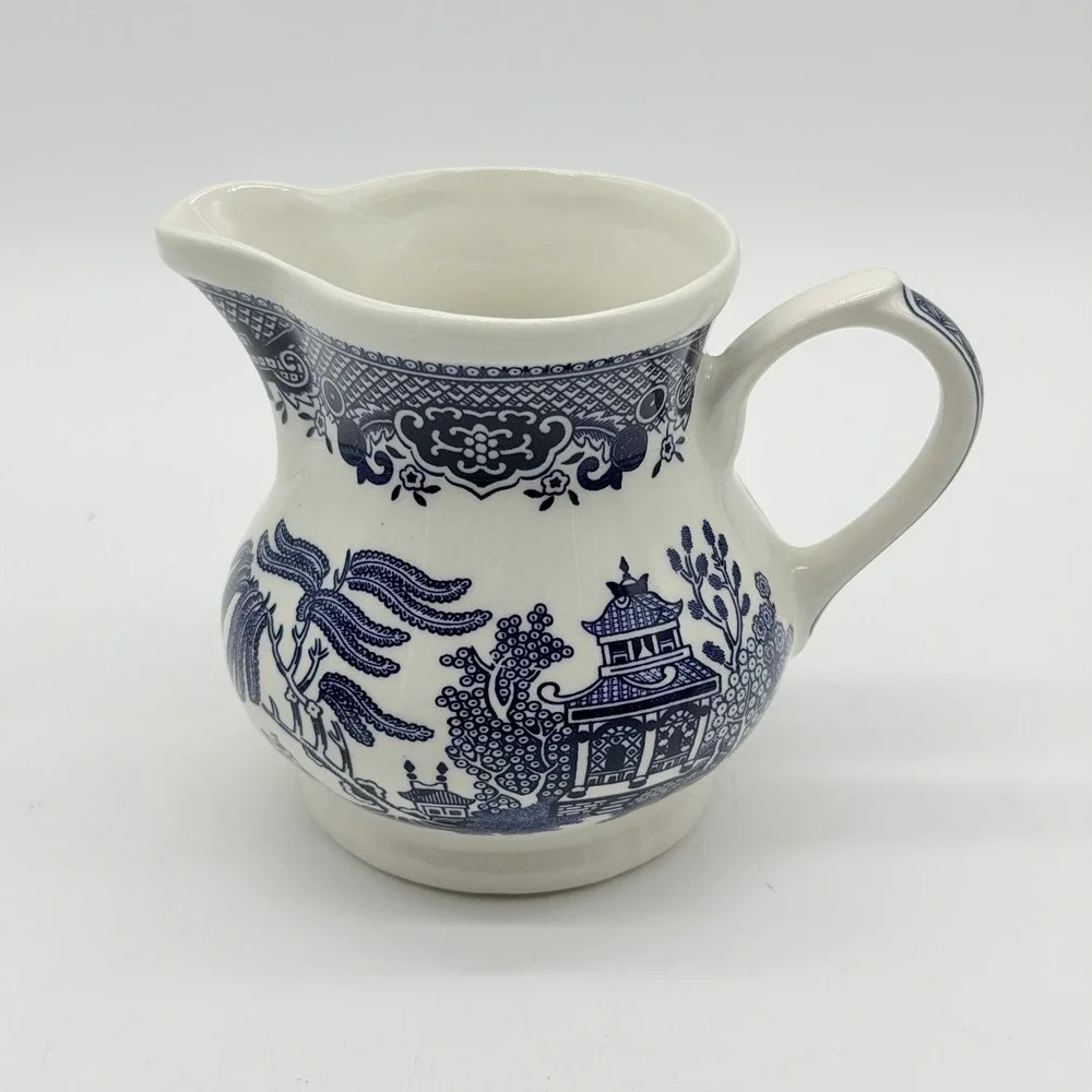 Churchill‎ England Blue Willow Creamer Pitcher Georgian Shape 4